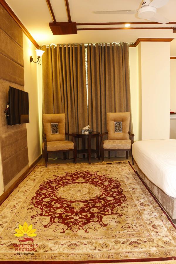 Shelton's Rezidor Hotel Peshawar Buitenkant foto
