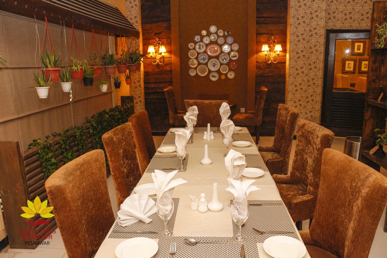 Shelton's Rezidor Hotel Peshawar Buitenkant foto