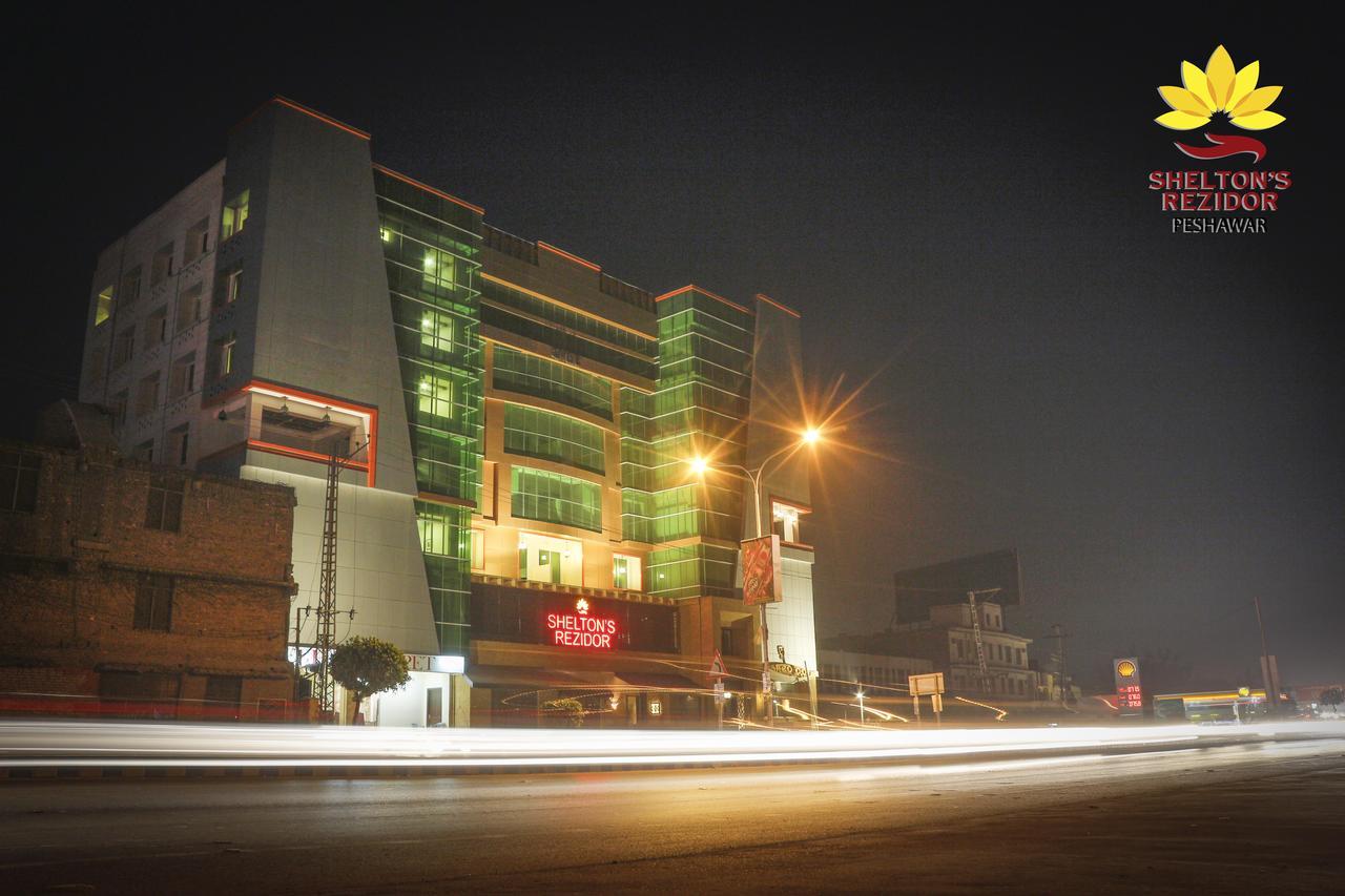 Shelton's Rezidor Hotel Peshawar Buitenkant foto