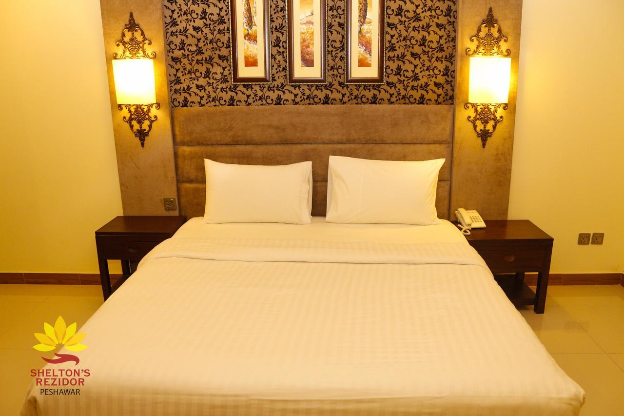 Shelton's Rezidor Hotel Peshawar Buitenkant foto